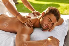 Massage nu par Maxime