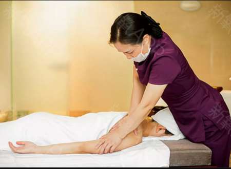 Massage relaxant et veil des sens