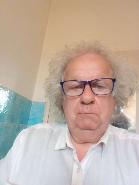 J\'ai 64 ans libre cherche dame colocation