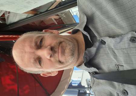 Recherche une femme