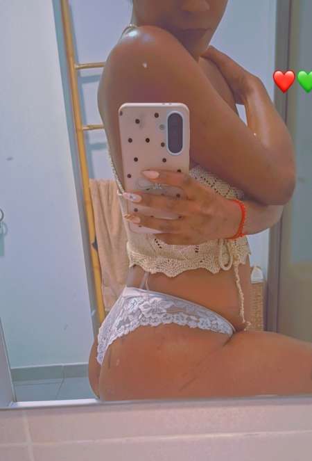 Clara la brune dispo