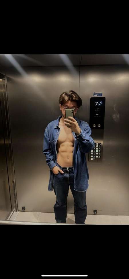 Petit jeune chaud cherche cougar