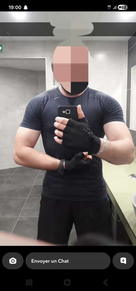 Homme soumis recherches maîtresse dominatrice.