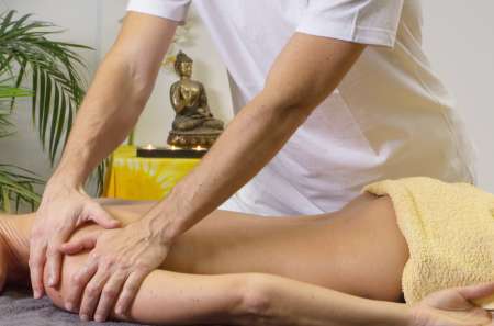 Massage tantrique pour hommes et femmes